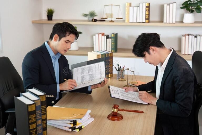 Quién es Carlos Varela y qué casos maneja como abogado penalista