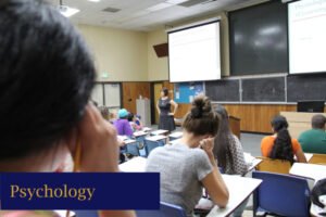 estudiantes en aula universitaria psicologia uba