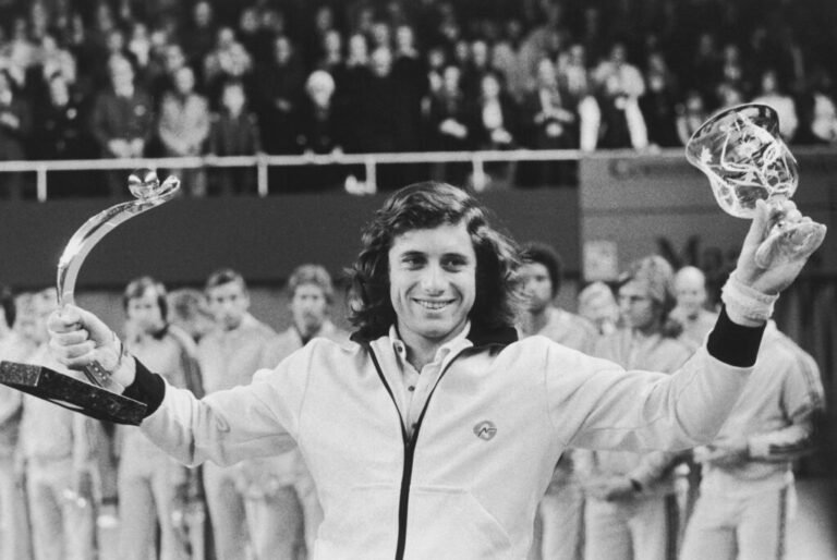 guillermo vilas celebrando titulo de tenis